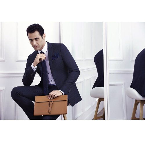 專業(yè)定制與一站式采購 藝美服飾集團(tuán)引領(lǐng)工廠工作服與禮儀服務(wù)新風(fēng)尚